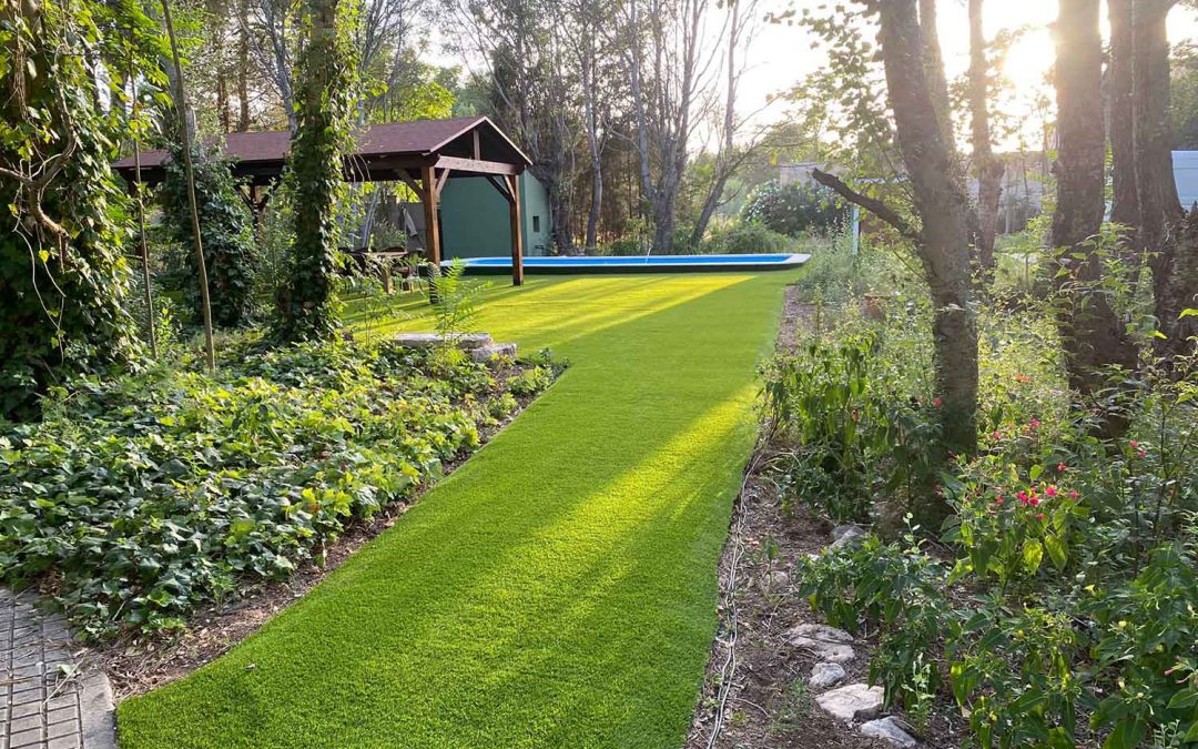 Ventajas del Césped Artificial en Jardines