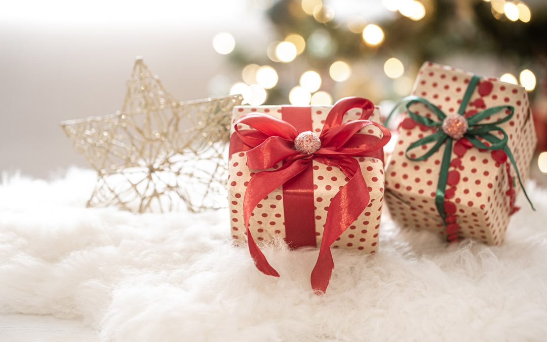 Guía de Regalos para Esta Navidad: Detalles que Encantan y Decoran